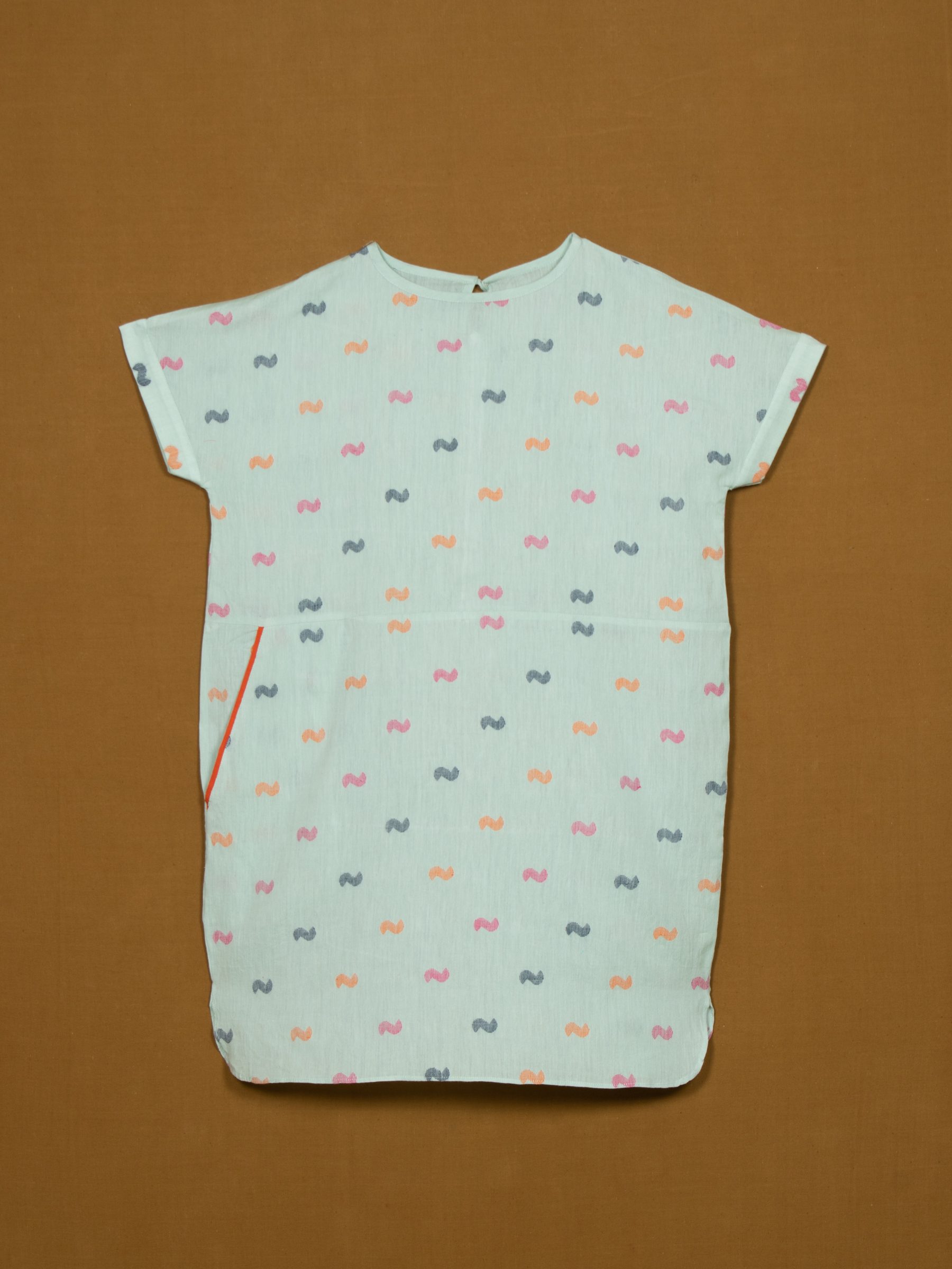 Green Kimono-style dress with a single side pocket